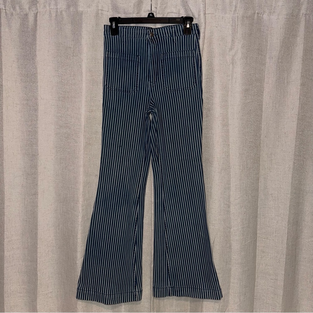 NE5 Jeans Denim and White Striped High Rise Bellbottoms Stretch Super Cute